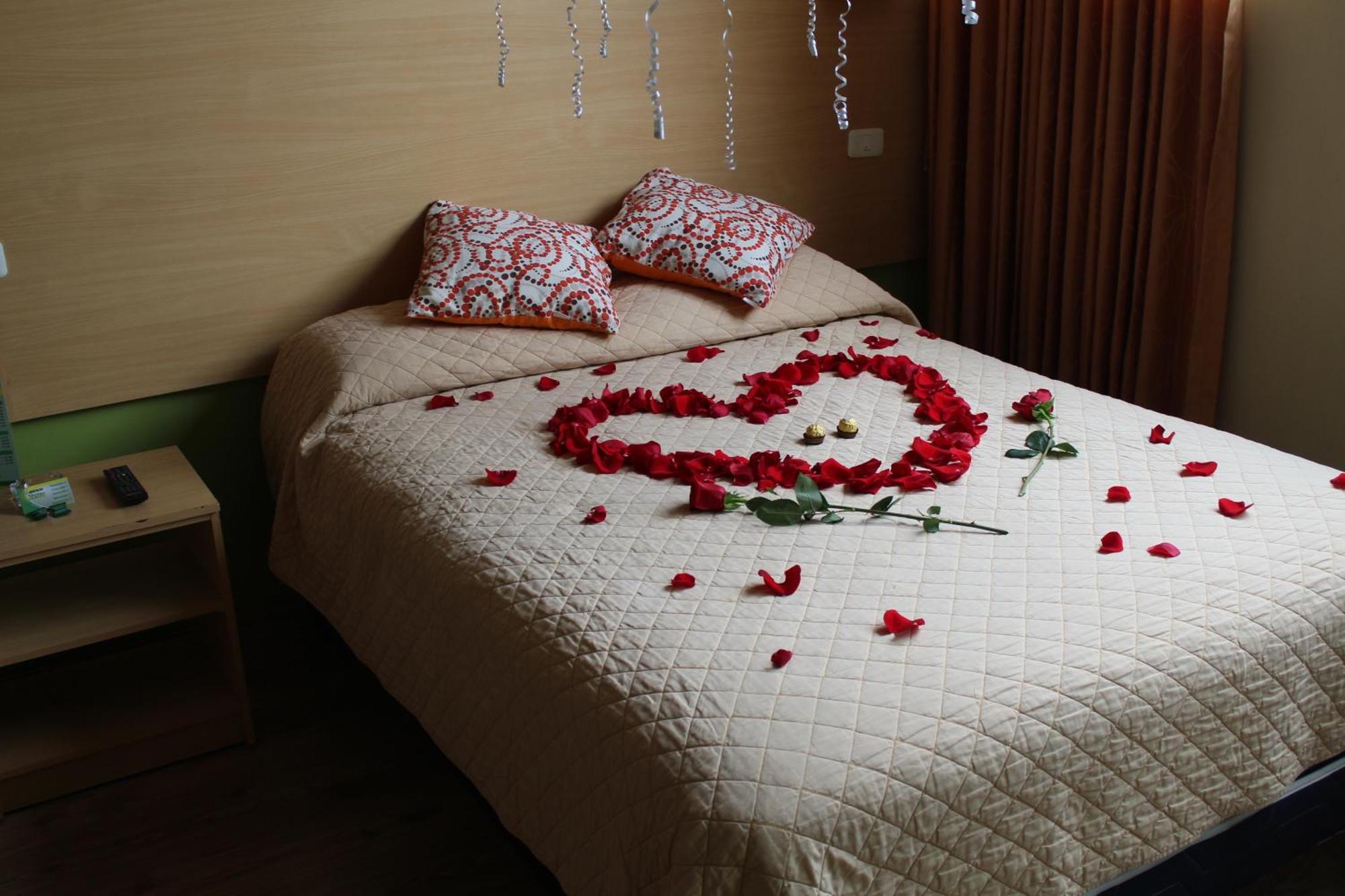 Hostal Terra 2 - El Condado Кито Экстерьер фото