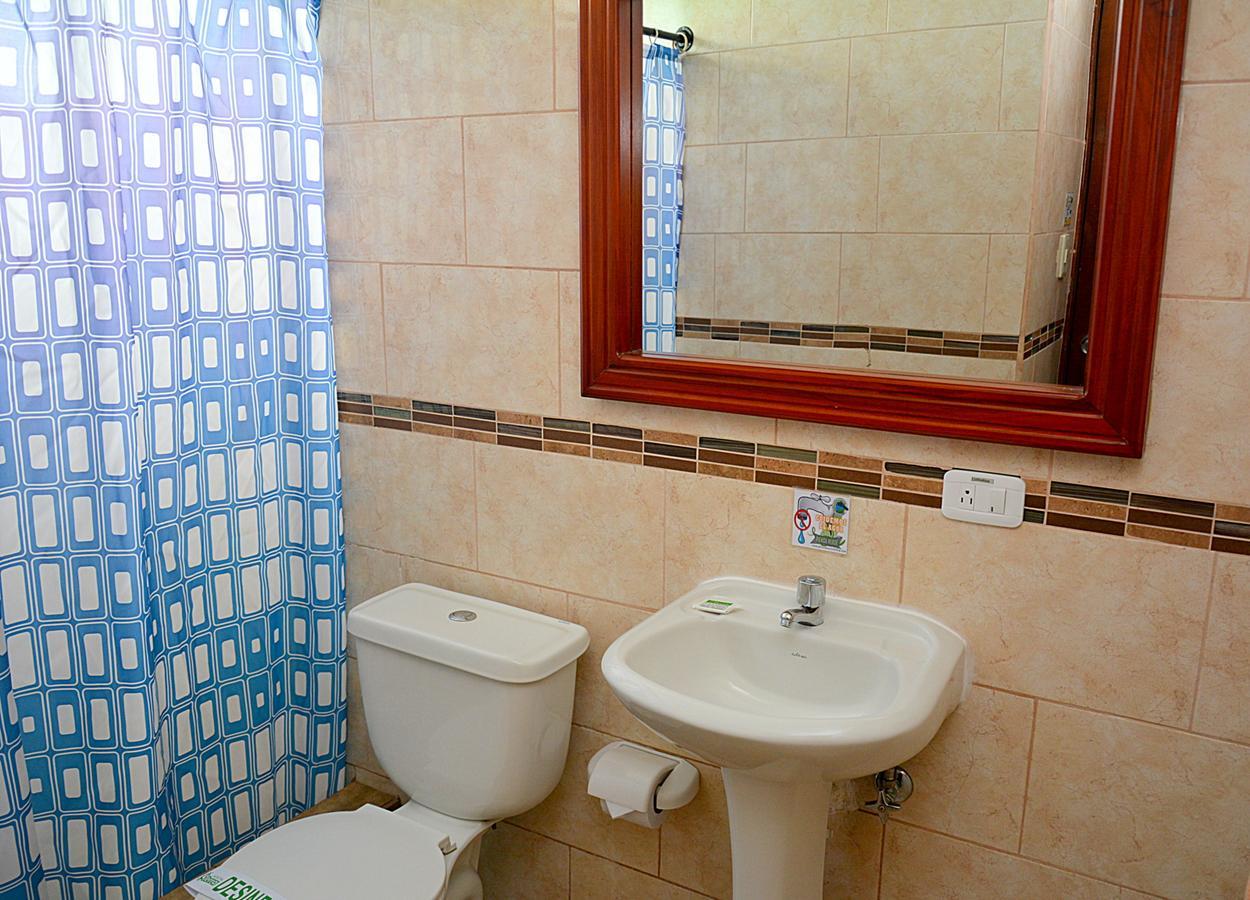 Hostal Terra 2 - El Condado Кито Экстерьер фото