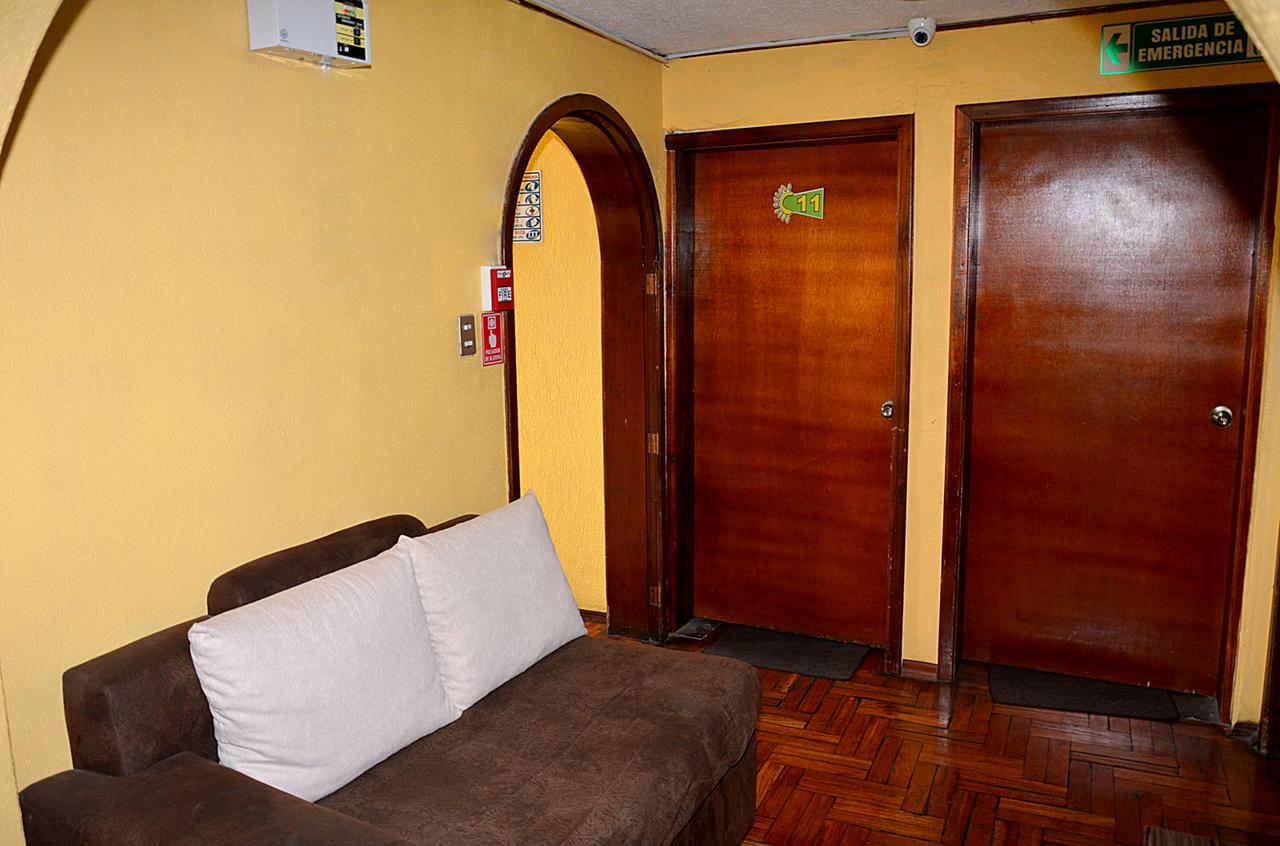Hostal Terra 2 - El Condado Кито Экстерьер фото