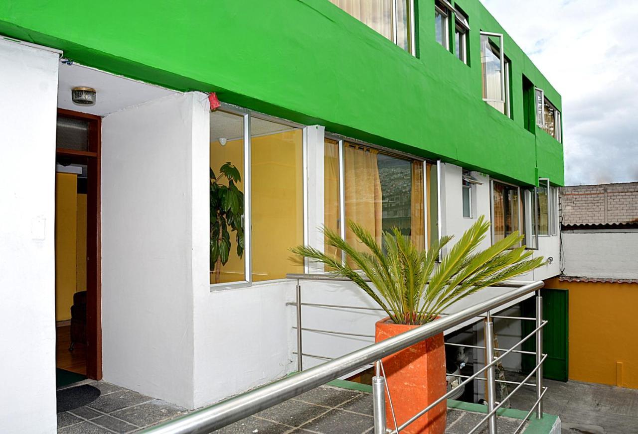 Hostal Terra 2 - El Condado Кито Экстерьер фото